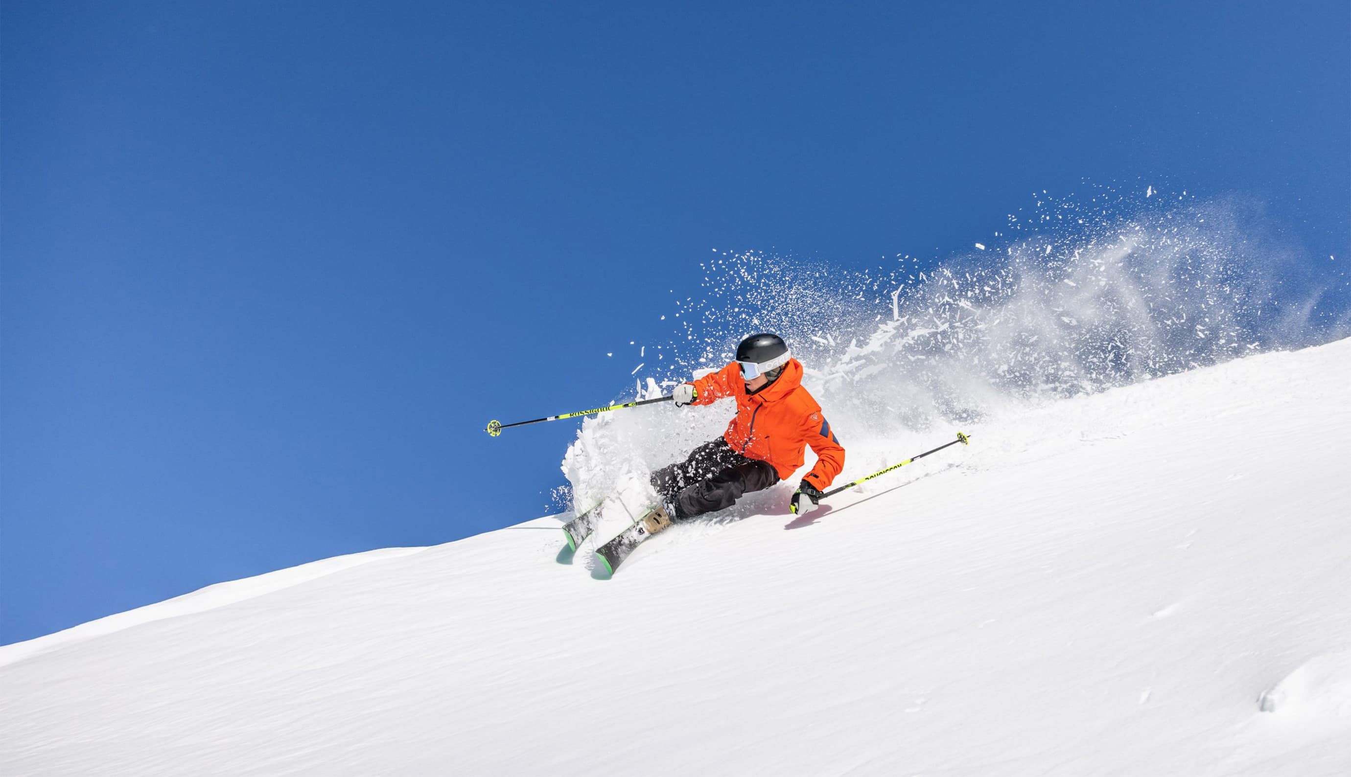 Skiing-Powder-Blue-Bird-Thredbo